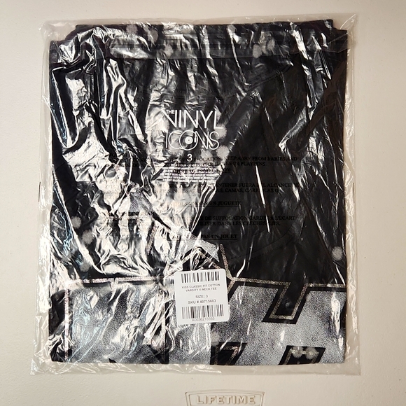 ❤️NWT VINTAGE TORRID TEE KISS GRAPHIC GENE SIMMONS PAUL STANLEY CONCERT TOP PLUS - Picture 6 of 9